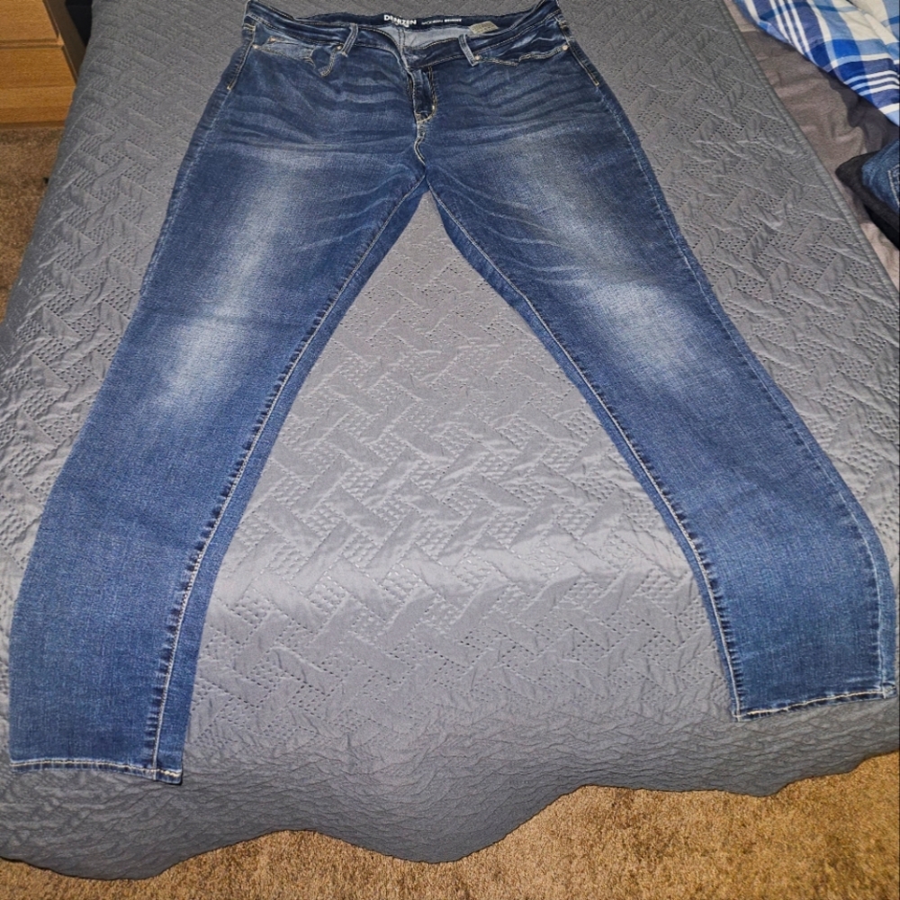 Denizen by Levi's jeans